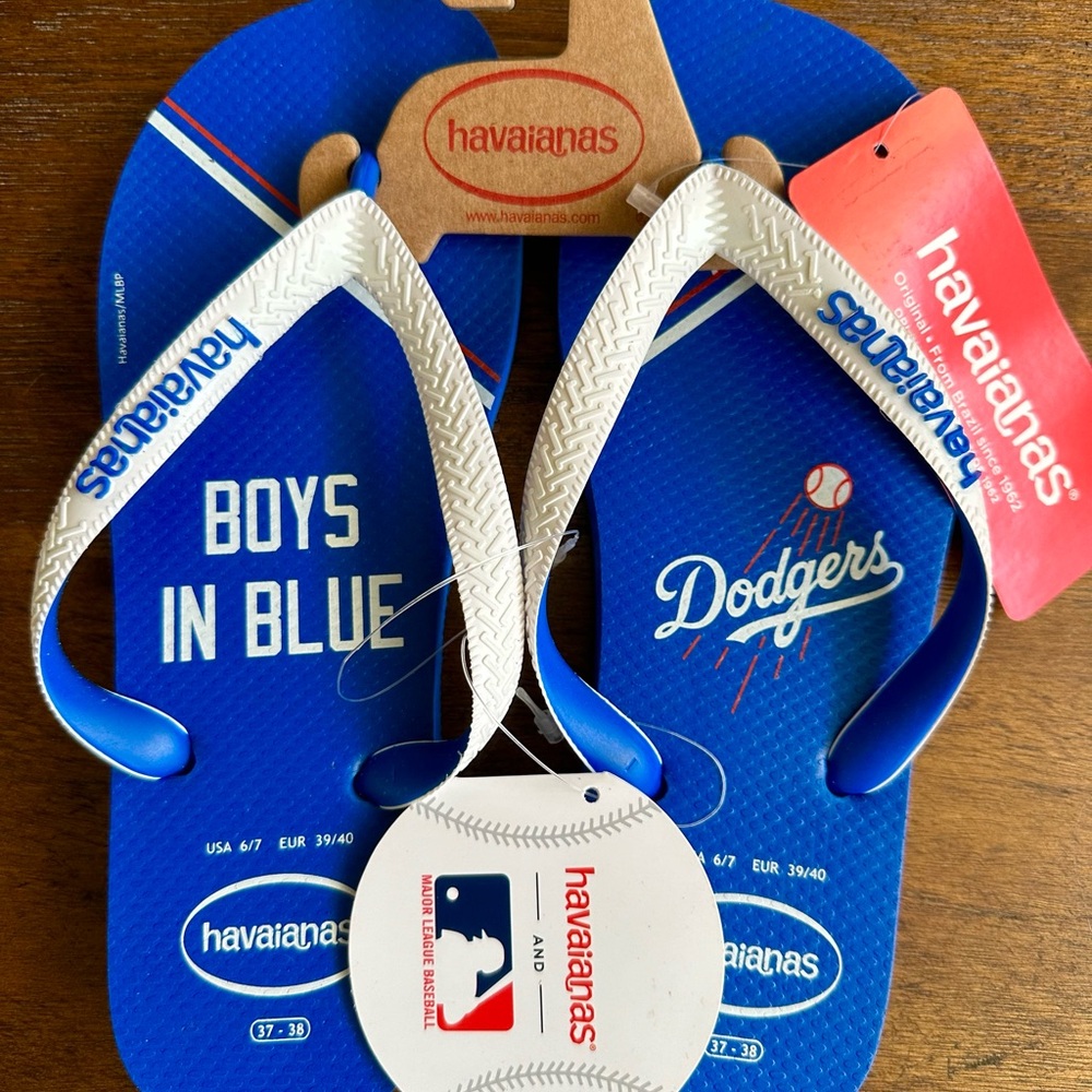 NWT HAVAIANAS DODGER FLIP FLOPS SIZE 6 SIZE 7 SUPER CUTE!! - Picture 2 of 2